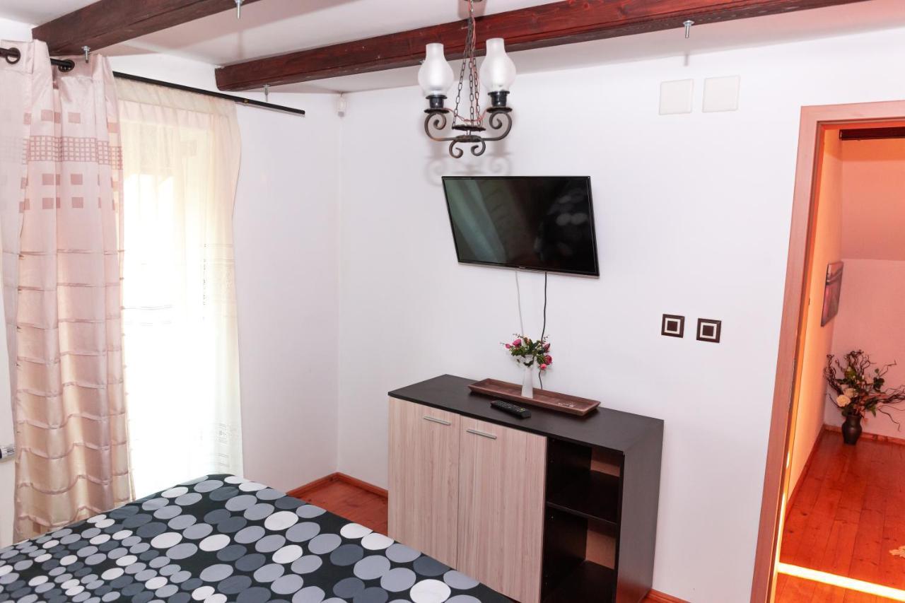 Отель Casa Ursului Bujoreni Экстерьер фото