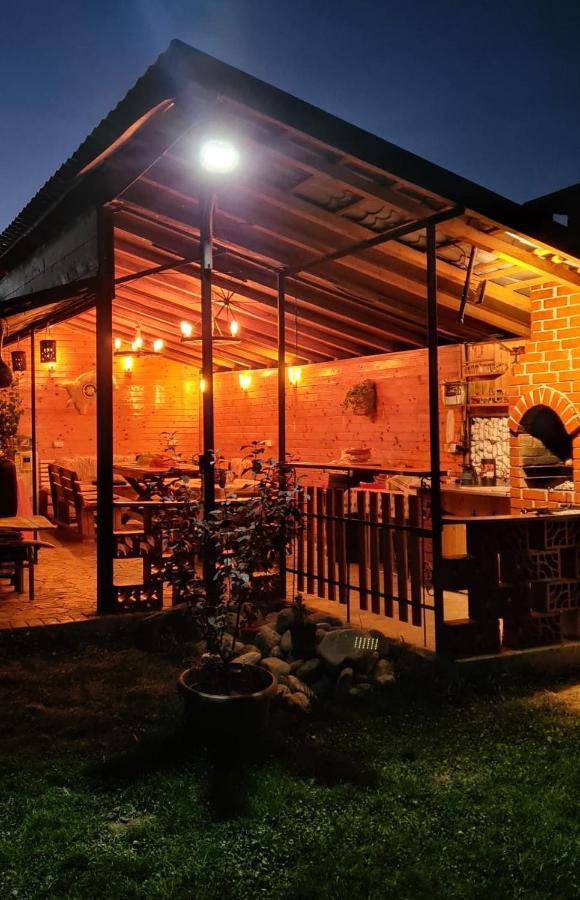 Отель Casa Ursului Bujoreni Экстерьер фото